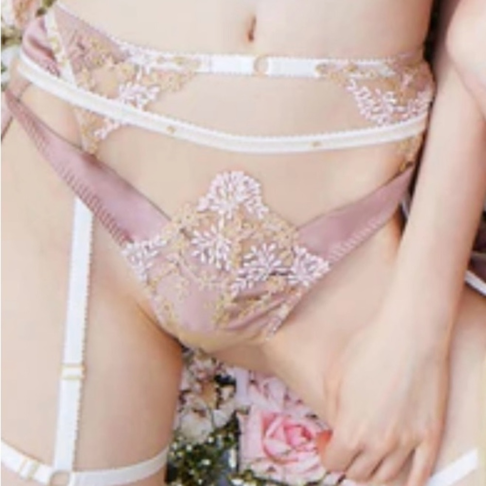 Edge o’ Beyond Olivia Suspender
